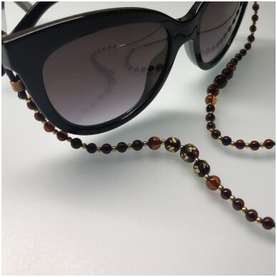 Eyeglass chain with amber