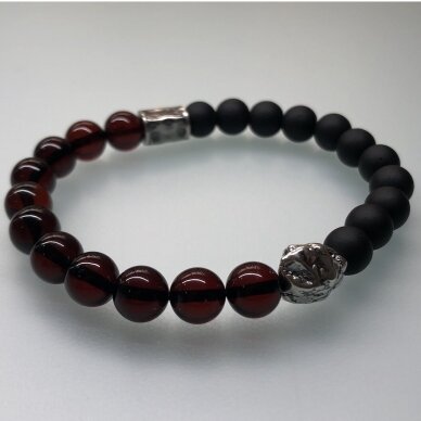 Amber and Onyx bracelet 2