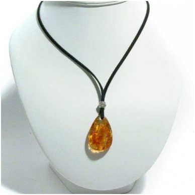 Brownish amber pendant 2