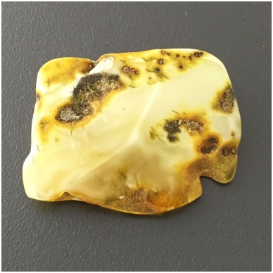 Yellow white amber piece 2