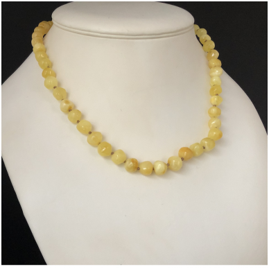 Yellow amber necklace