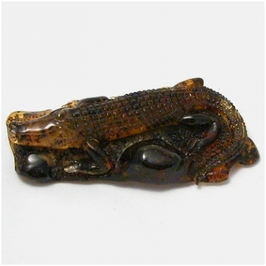 Amber figurine "Crocodile"