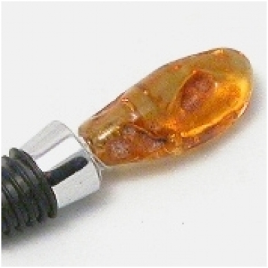 Wine stopper decorated with amber 2