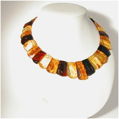 Natural amber choker 2