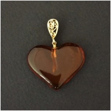 Amber pendant heart